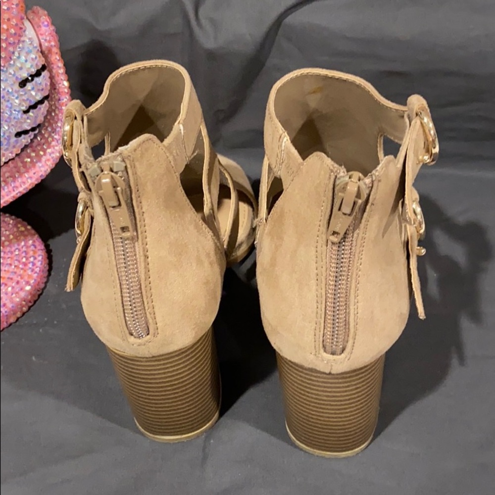 👡 Heels 👡 - Picture 5 of 5